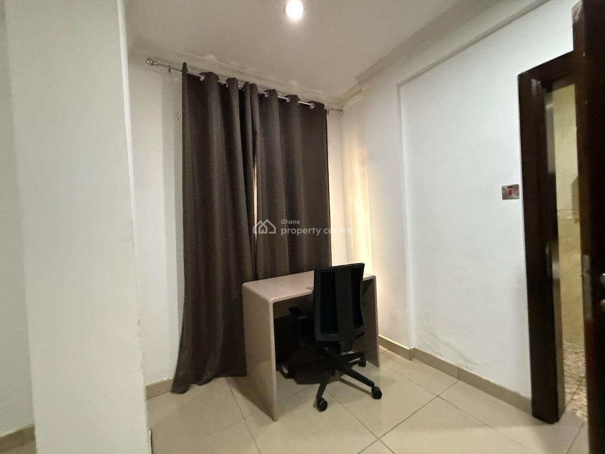 Furnished 2 Bedroom Apartment in a Gated Community with Swimming Pool, North Ridge, Accra, Apartment for Rent