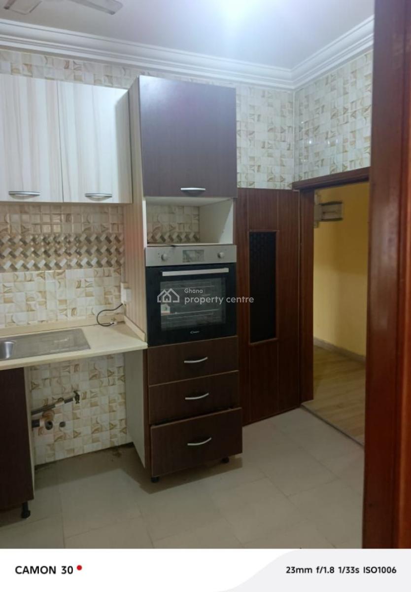 Decent 3-bed Home @ Adenta (amrahia), Ghana, Amrahia, Adenta Municipal, Accra, House for Sale