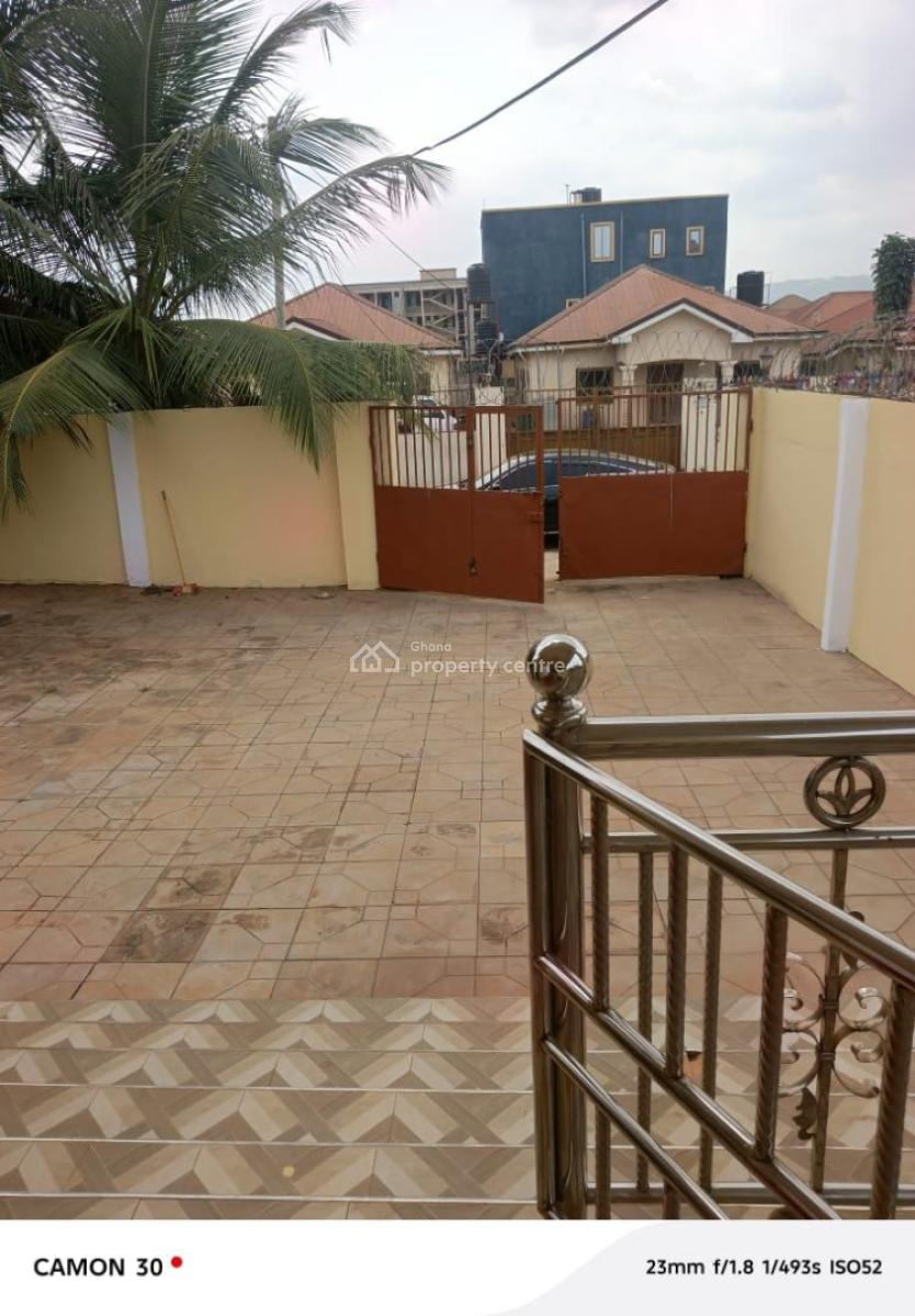 Decent 3-bed Home @ Adenta (amrahia), Ghana, Amrahia, Adenta Municipal, Accra, House for Sale