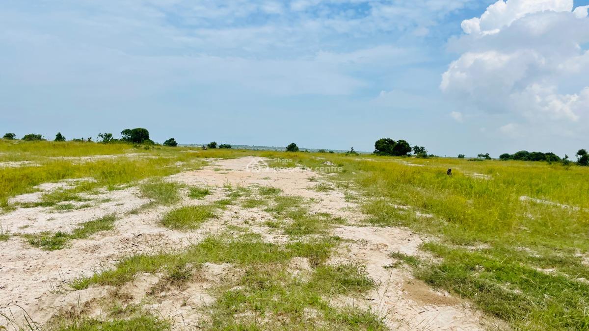 Developed Area Plot -- Dawhenya, Dawhenya, Accra Metropolitan, Accra, Mixed-use Land for Sale