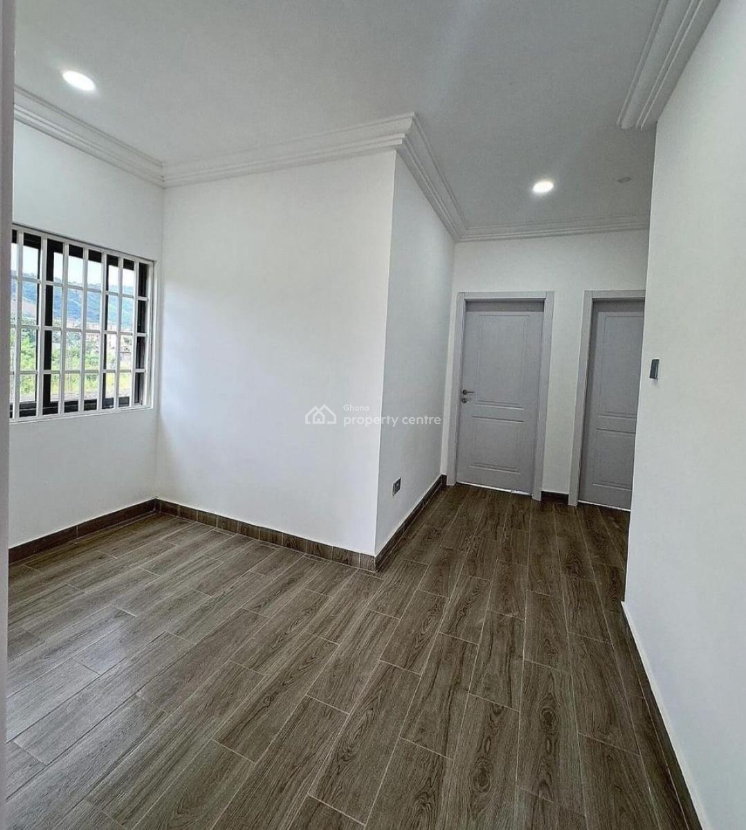 3-bedroom, 3-bathroom Modern Home -- Ayi Mensah (near Toll Booth) Key F, Woodbridge Residences, La Nkwantanang Madina Municipal, Accra, House for Sale