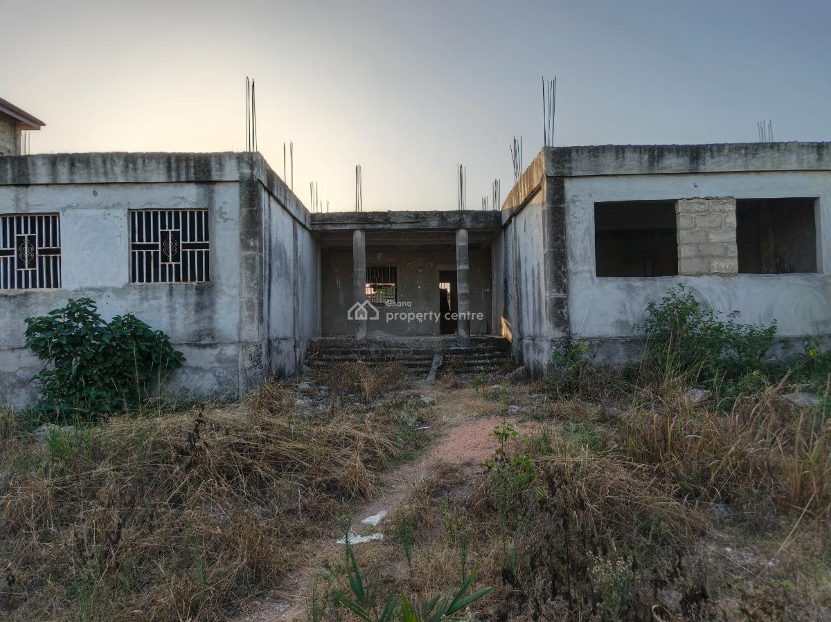 11 Bedrooms House, Adesina, on Kenyasi Abrem Road, Kumasi Metropolitan, Ashanti, House for Sale