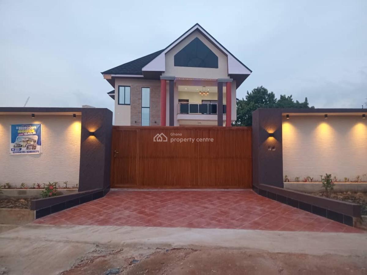 5 Bedroom at Santasi, Santasi, Kumasi Metropolitan, Ashanti, Block of Flats for Sale