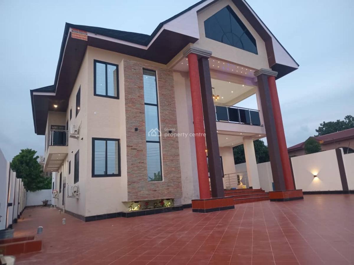 5 Bedroom at Santasi, Santasi, Kumasi Metropolitan, Ashanti, Block of Flats for Sale