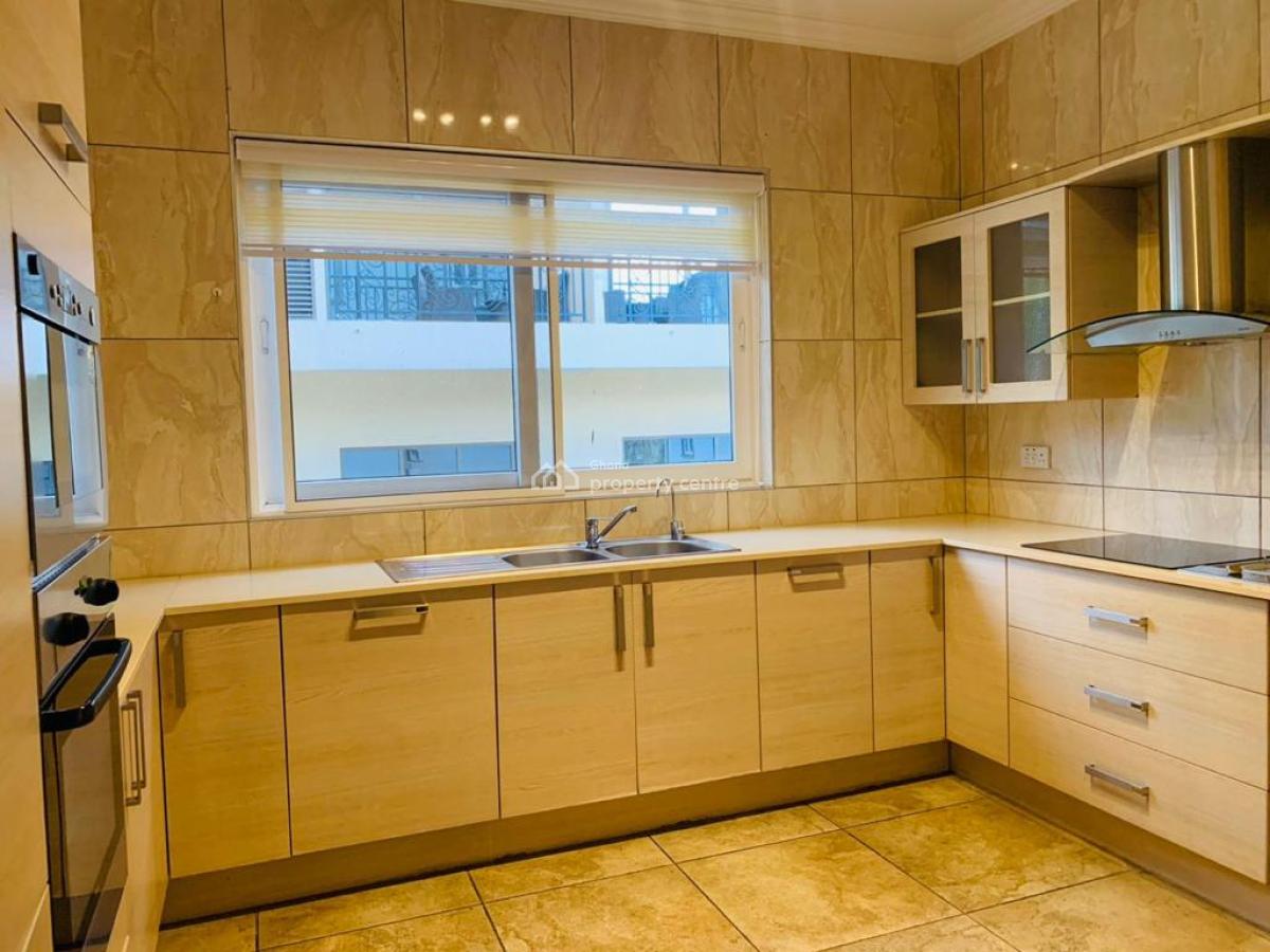 Executive 3 Bedrooms, Roman Ridge, Accra, Townhouse for Rent
