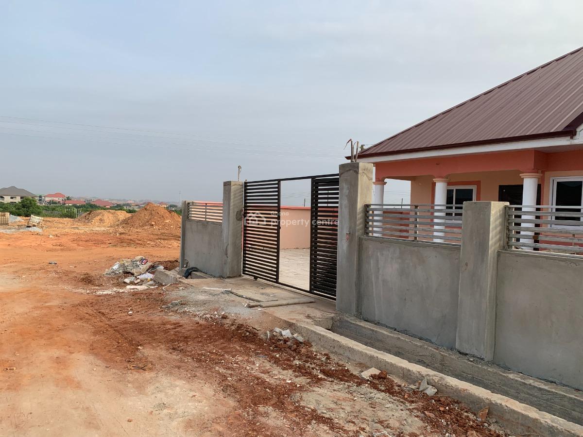 Prime Roadside Plot -- Tema Community 25, Tema Community 25, Accra Metropolitan, Accra, Mixed-use Land for Sale