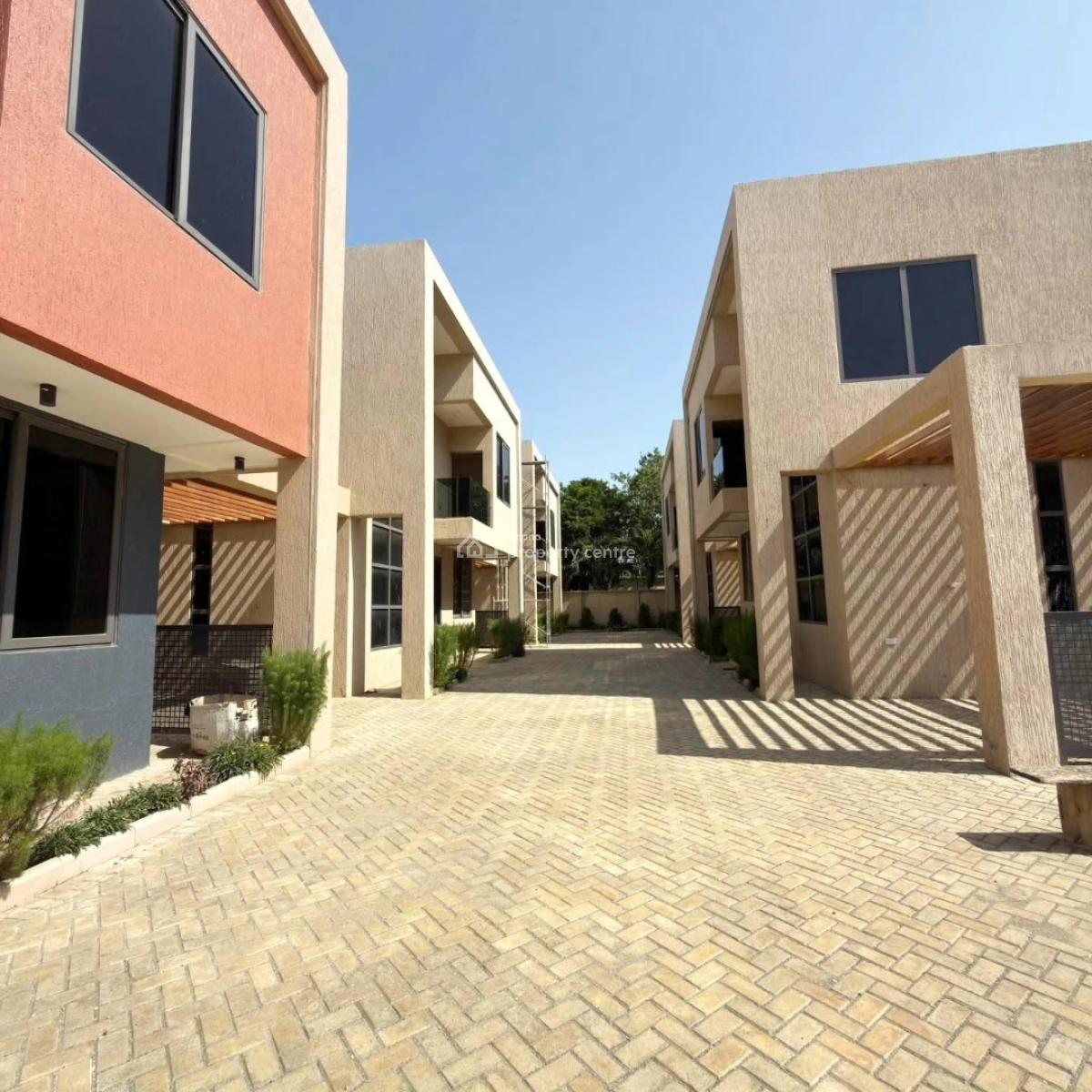 Executive 4 Bedrooms, East Airport, Airport Residential Area, Accra, House for Sale