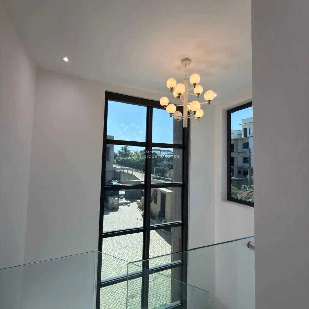 Executive 4 Bedrooms, East Airport, Airport Residential Area, Accra, House for Sale