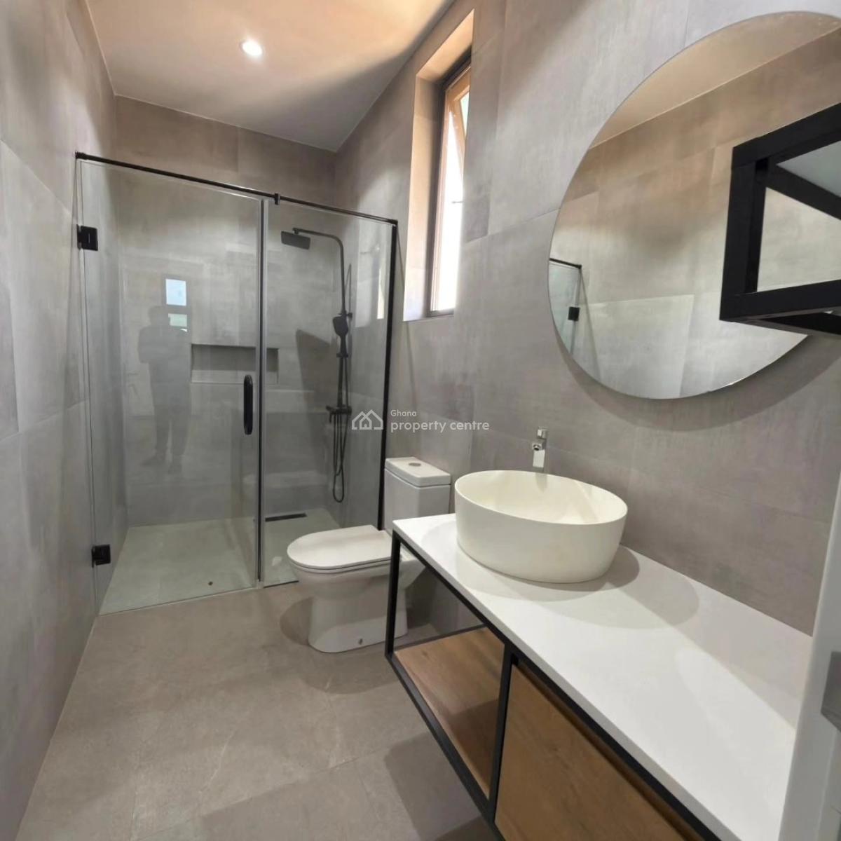 Executive 4 Bedrooms, East Airport, Airport Residential Area, Accra, House for Sale