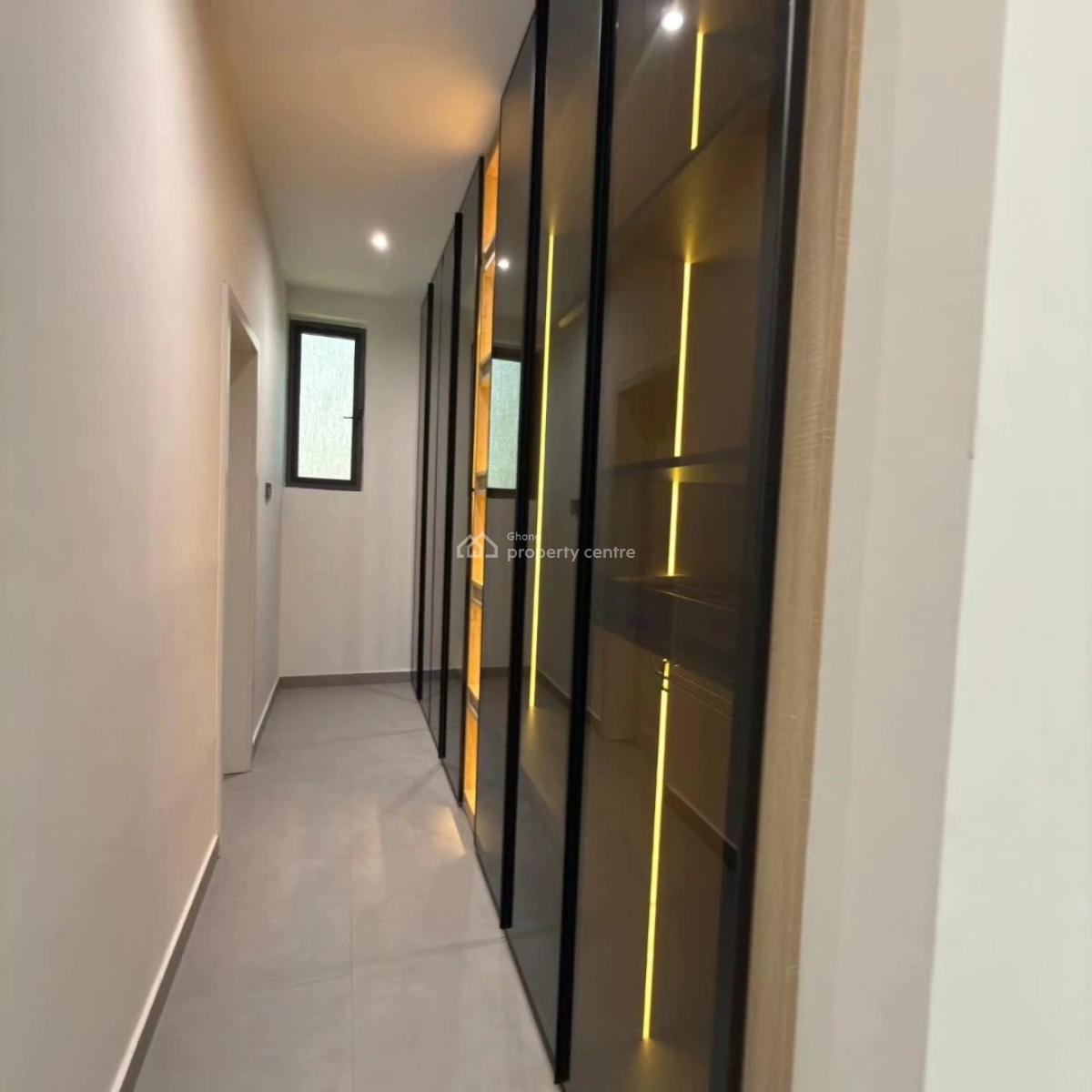 Executive 4 Bedrooms, East Airport, Airport Residential Area, Accra, House for Sale