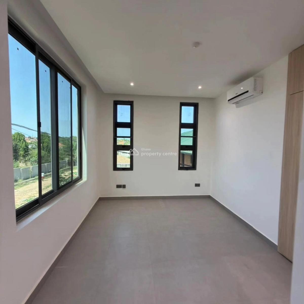 Executive 4 Bedrooms, East Airport, Airport Residential Area, Accra, House for Sale