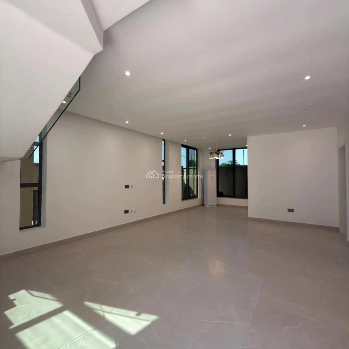 Executive 4 Bedrooms, East Airport, Airport Residential Area, Accra, House for Sale