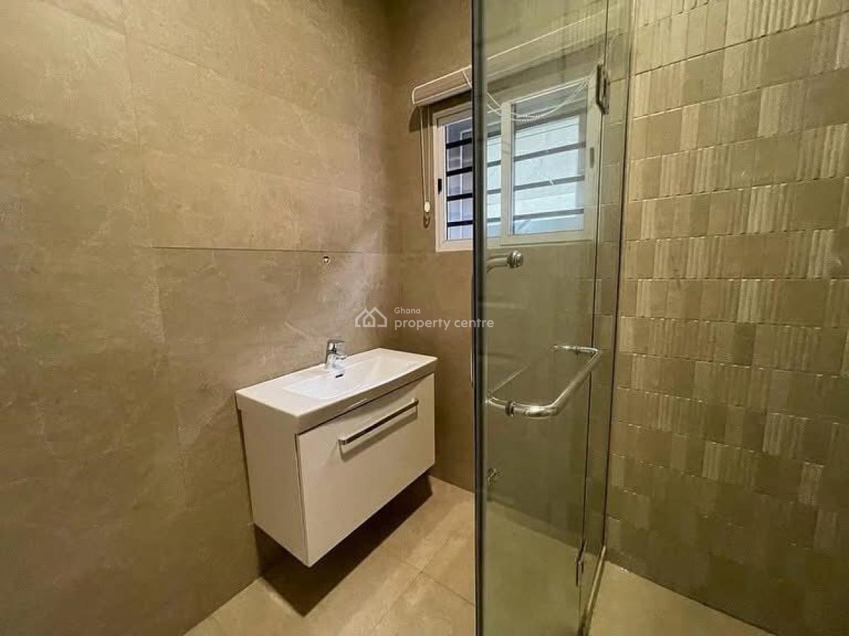 3 Bedroom House in a Gated Community at Spintex, Spintex Community 18, Accra Metropolitan, Accra, House for Sale