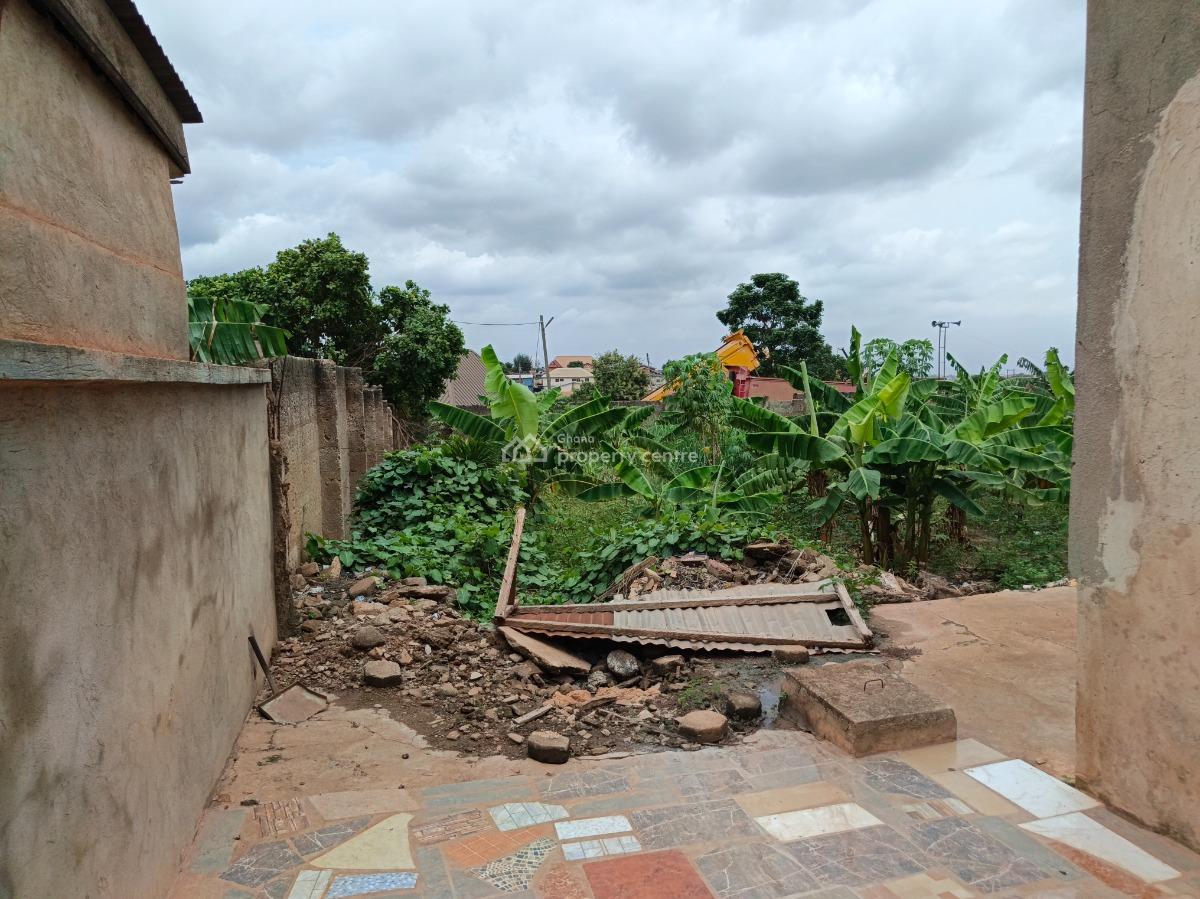 Plot.    3rd Plot Main Highway Road, Afrancho, After Kronum., Kumasi Metropolitan, Ashanti, Residential Land for Sale