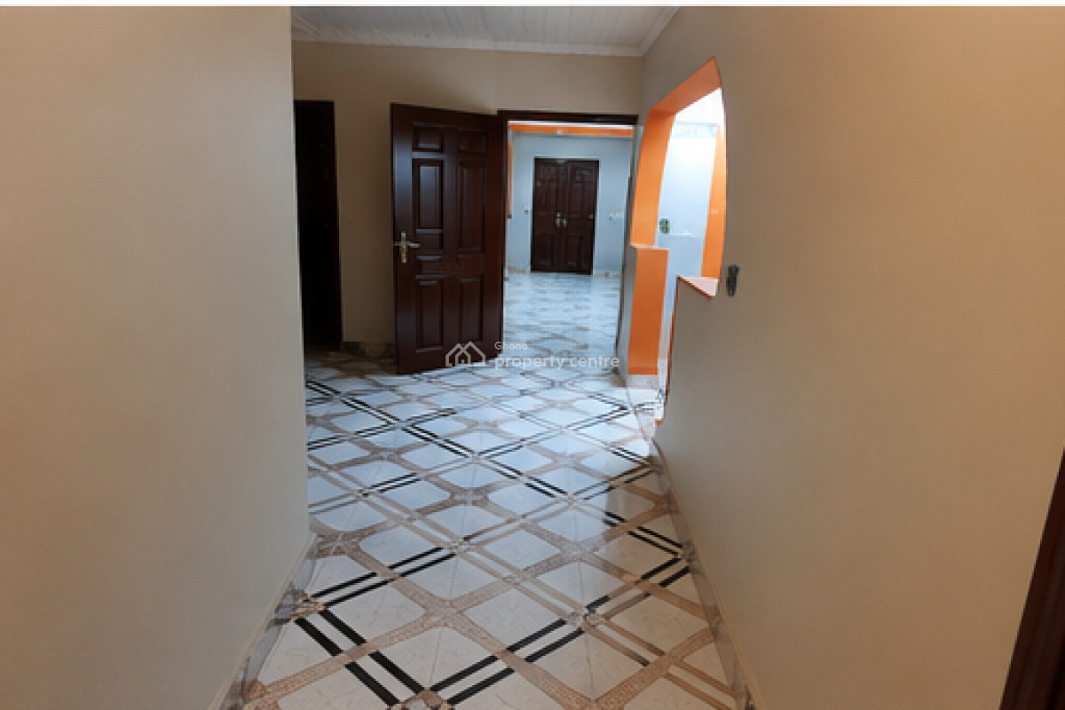 6 Bedroom House with Excellent Facilities, Kasoa Cp, Near Sunson City Restaurant, Kasoa, Awutu-senya East, Central Region, Detached Bungalow for Sale