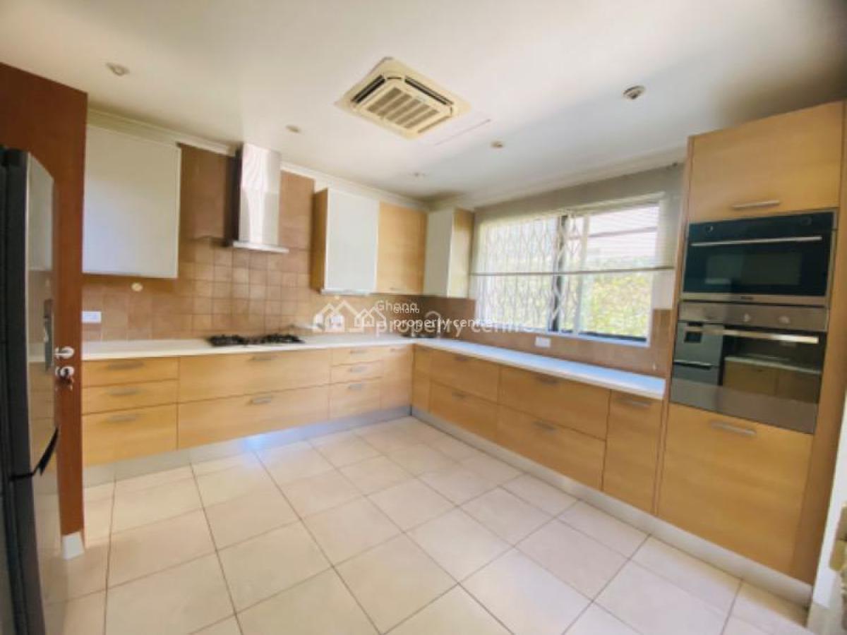 4 Bedroom Townhouse with Private Swimming Pool in a Gated Community, Airport Residential Area, Accra, Townhouse for Rent