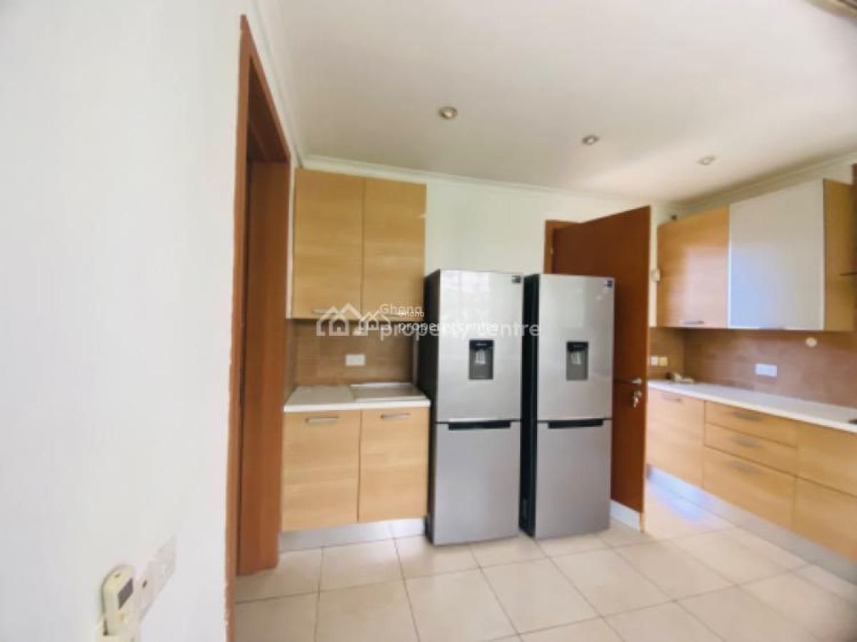 4 Bedroom Townhouse with Private Swimming Pool in a Gated Community, Airport Residential Area, Accra, Townhouse for Rent