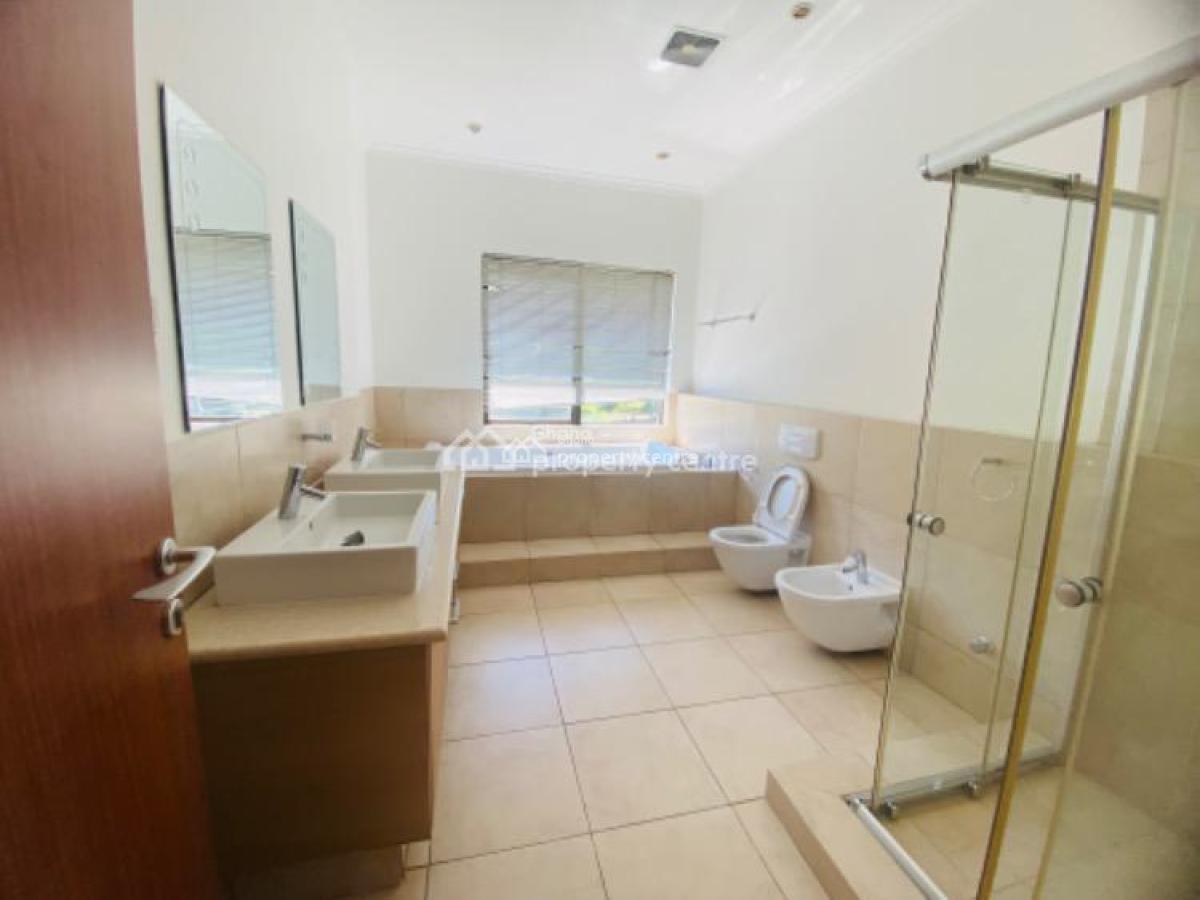 4 Bedroom Townhouse with Private Swimming Pool in a Gated Community, Airport Residential Area, Accra, Townhouse for Rent