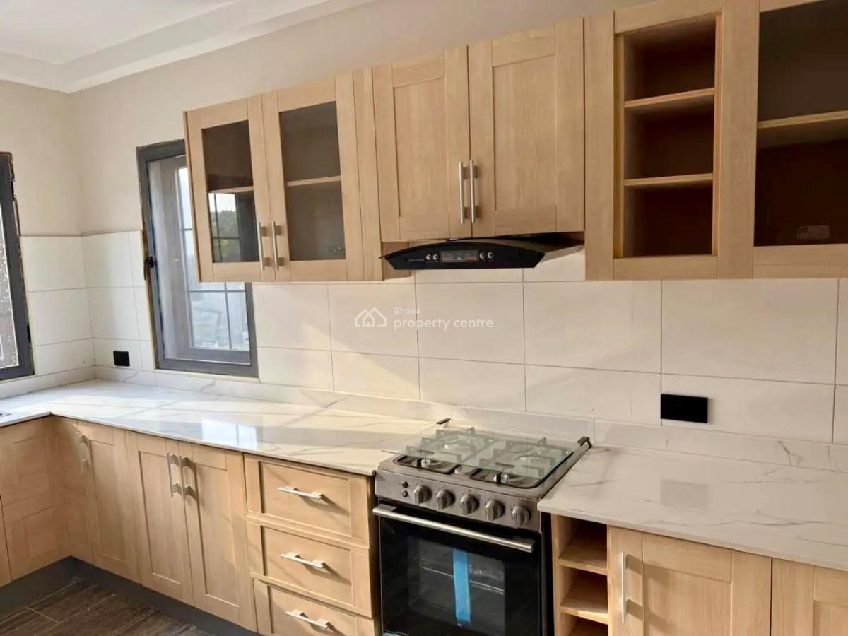 3 Bed Townhouse with Staff Quarters in a Gated Community with Pool, Community 6, Tema, Accra, Townhouse for Sale
