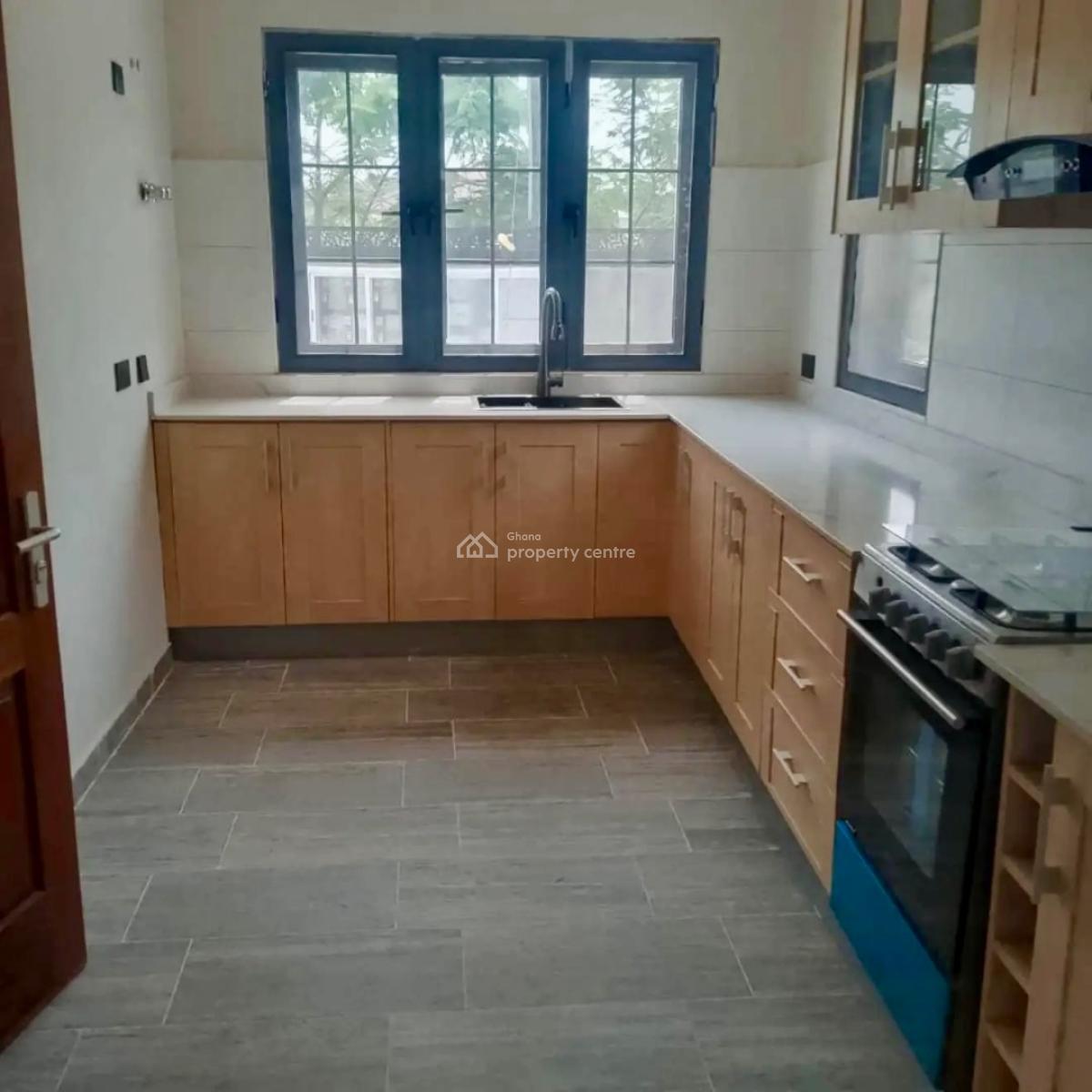 3 Bed Townhouse with Staff Quarters in a Gated Community with Pool, Community 6, Tema, Accra, Townhouse for Sale