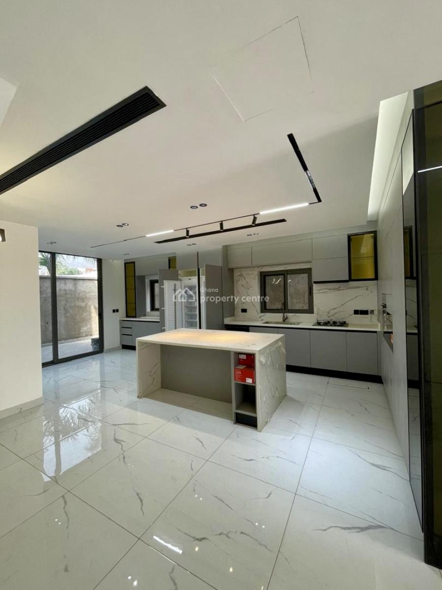 4 Bedroom Townhouse with Private Pool in a Gated Community, West Airport, Airport Residential Area, Accra, Townhouse for Sale