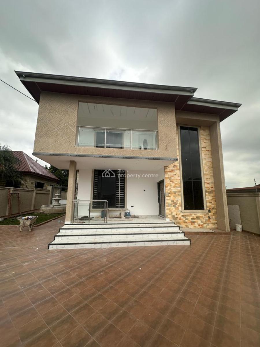 4 Bedrooms, Kwamo, on Tech Ejisu Road., Ejisu-juaben Municipal, Ashanti, House for Sale