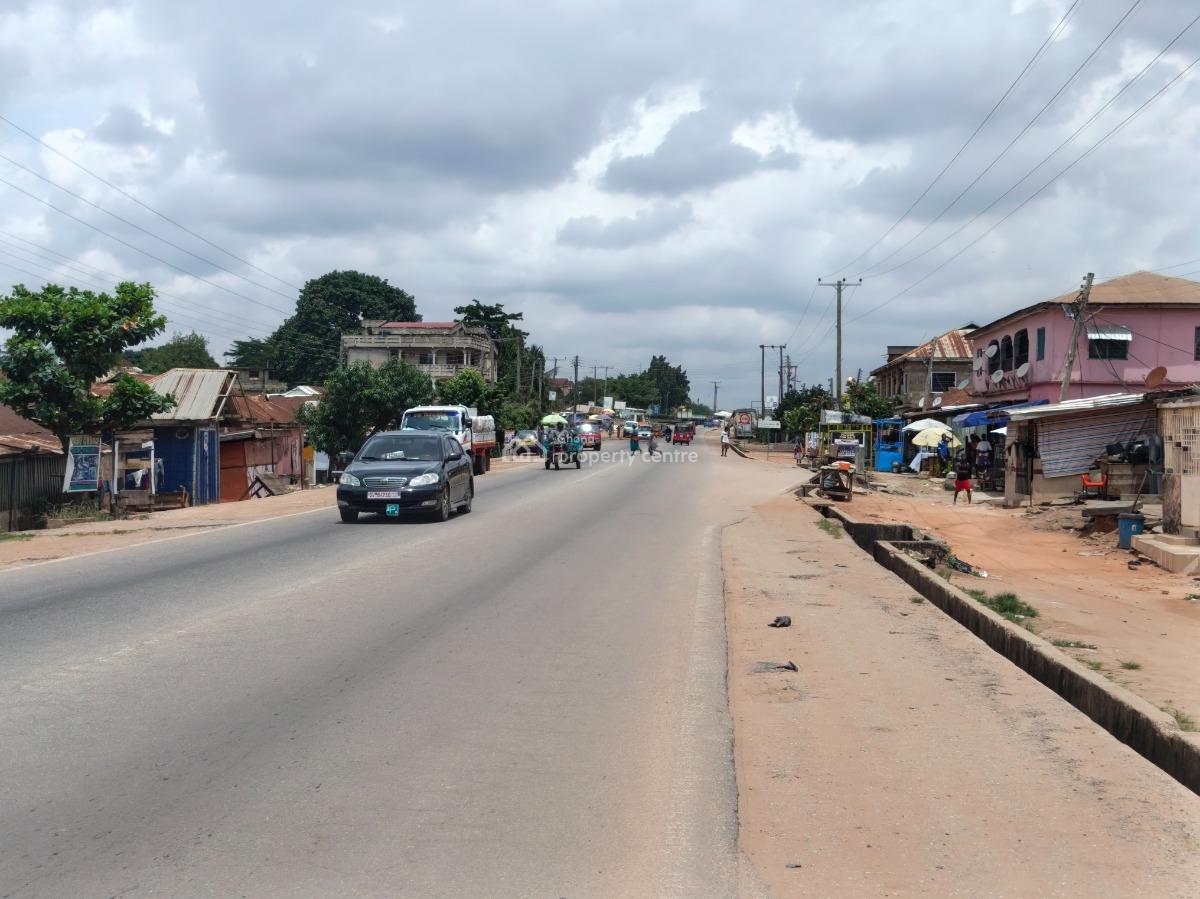 Plot.      Asenua       ( 3rd Plot Main Highway Road.), Asenua, Near Pankrono Meduma., Kumasi Metropolitan, Ashanti, Residential Land for Sale