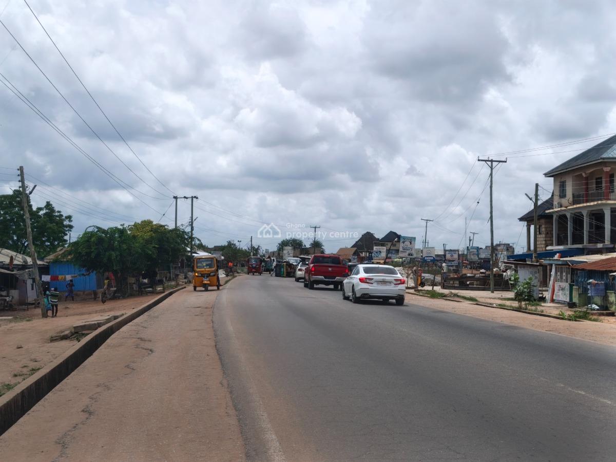 Plot.      Asenua       ( 3rd Plot Main Highway Road.), Asenua, Near Pankrono Meduma., Kumasi Metropolitan, Ashanti, Residential Land for Sale
