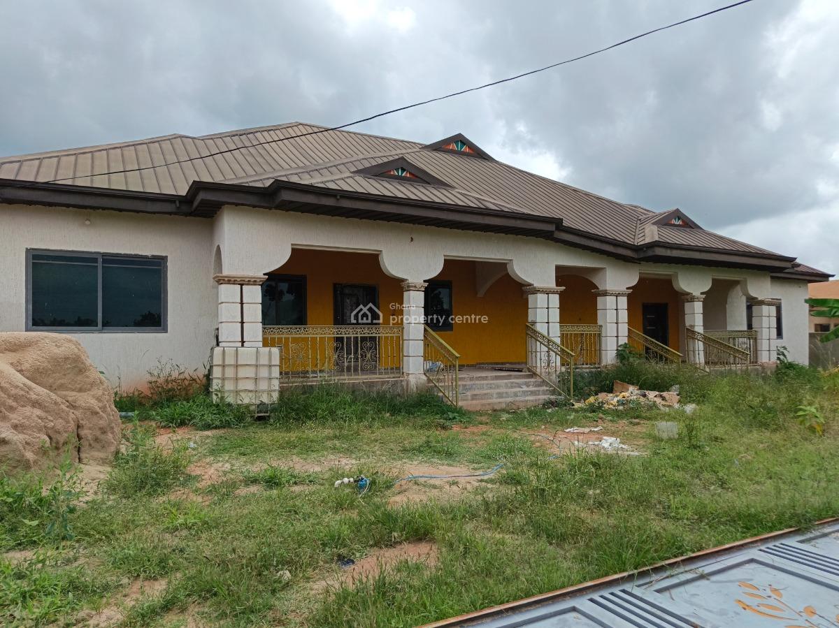 Guest House ( Hotel), Adesina, on Kenyasi Abrem Bonwire Road, Kumasi Metropolitan, Ashanti, Hotel / Guest House for Sale