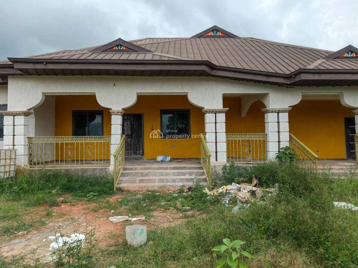 Guest House ( Hotel), Adesina, on Kenyasi Abrem Bonwire Road, Kumasi Metropolitan, Ashanti, Hotel / Guest House for Sale