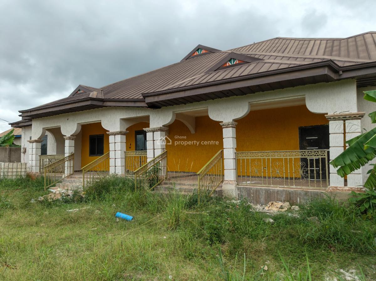 Guest House ( Hotel), Adesina, on Kenyasi Abrem Bonwire Road, Kumasi Metropolitan, Ashanti, Hotel / Guest House for Sale