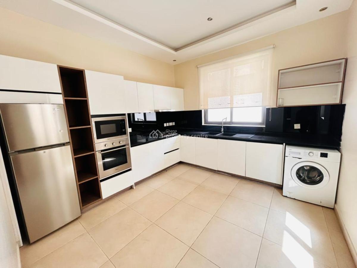 Executive 4 Bedrooms, Kadjebi, Volta Region, House for Sale