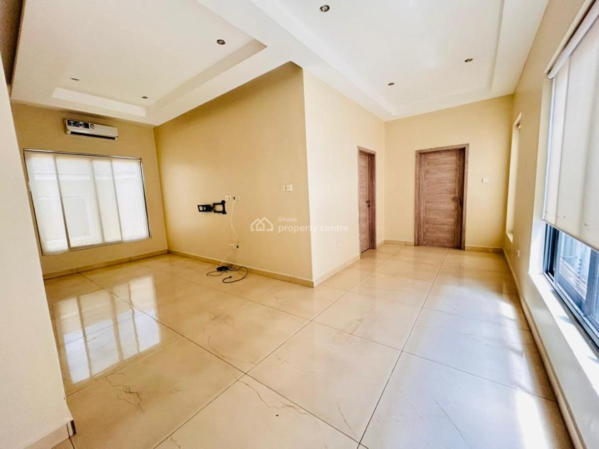 Executive 4 Bedrooms, Kadjebi, Volta Region, House for Sale