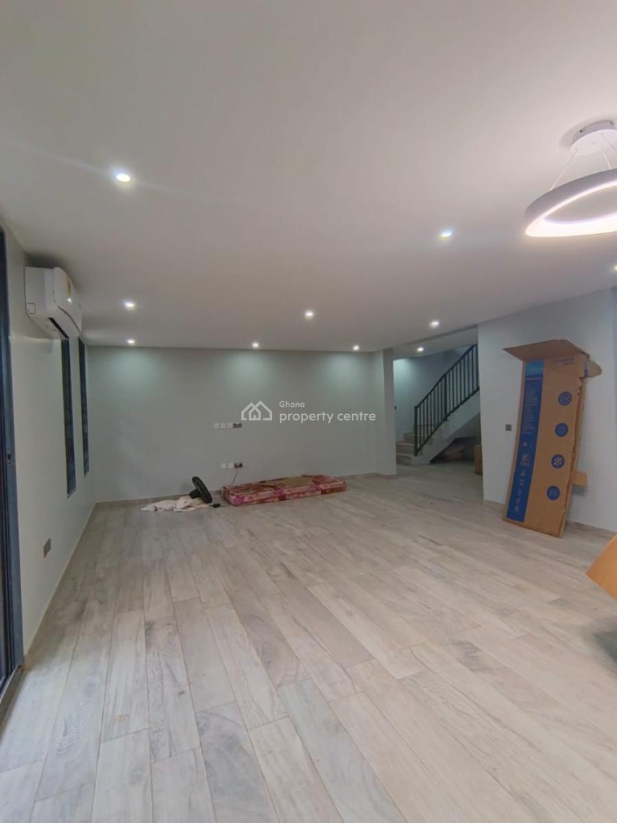 Executive 4 Bedroom, East Airport, Airport Residential Area, Accra, House for Rent