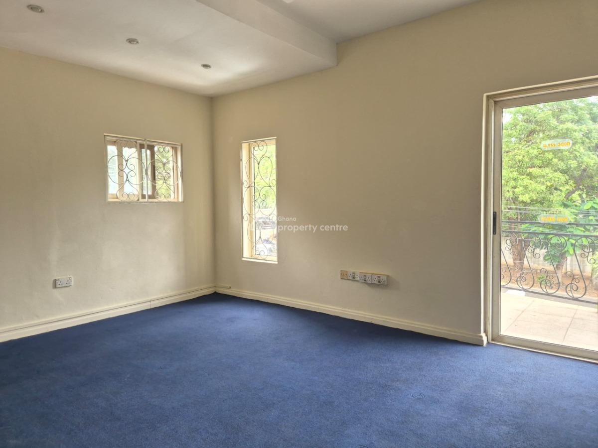 Commercial 5-bed Office Building @airport Residential Area, Airport Residential Area, Accra, Office Space for Rent