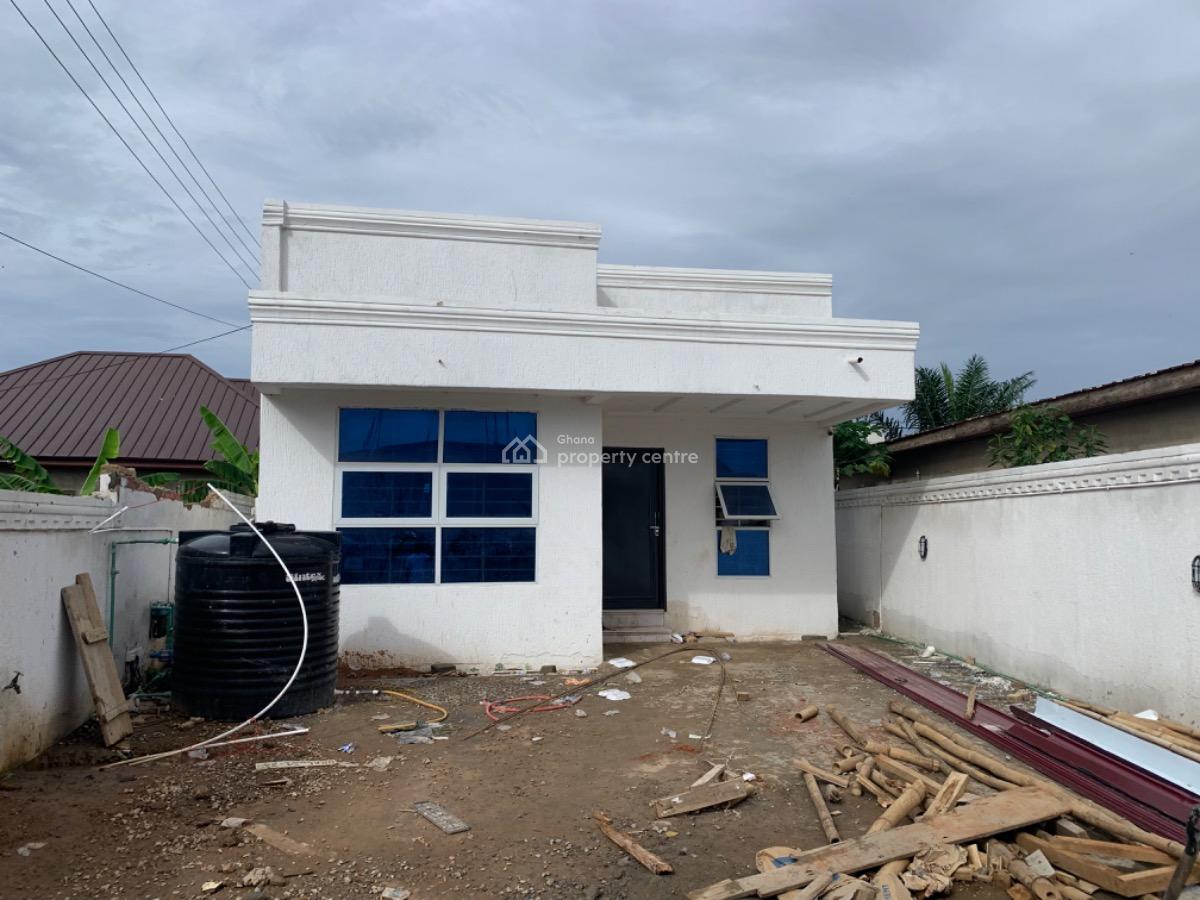 2 Bedroom House, Oyarifa, La Nkwantanang Madina Municipal, Accra, Detached Bungalow for Sale
