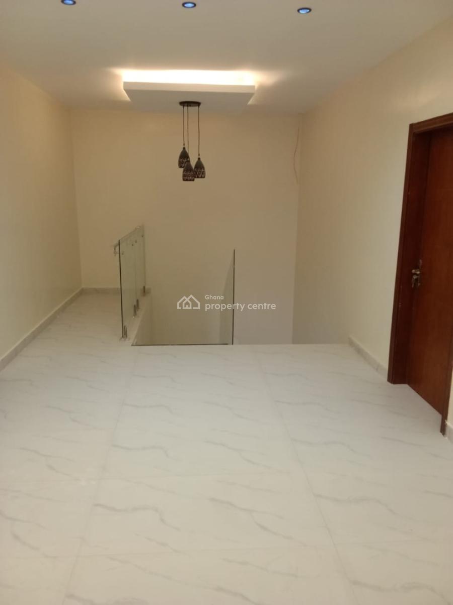 Executive 4 Bedrooms, Dansoman, Accra, House for Sale