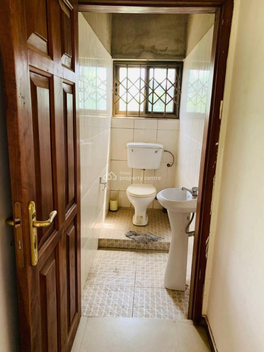 Executive 5 Bedrooms, Madina, La Nkwantanang Madina Municipal, Accra, House for Sale