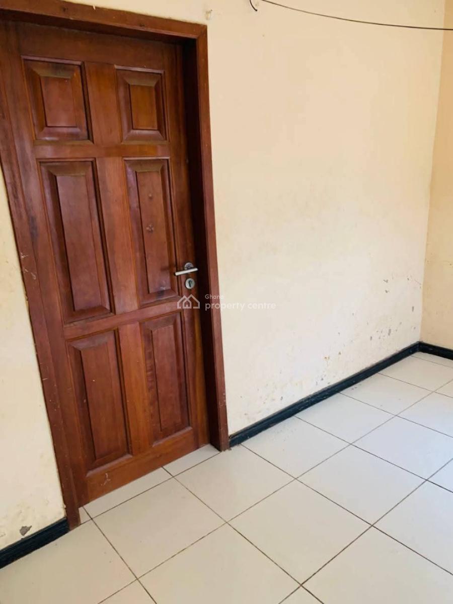 Executive 5 Bedrooms, Madina, La Nkwantanang Madina Municipal, Accra, House for Sale