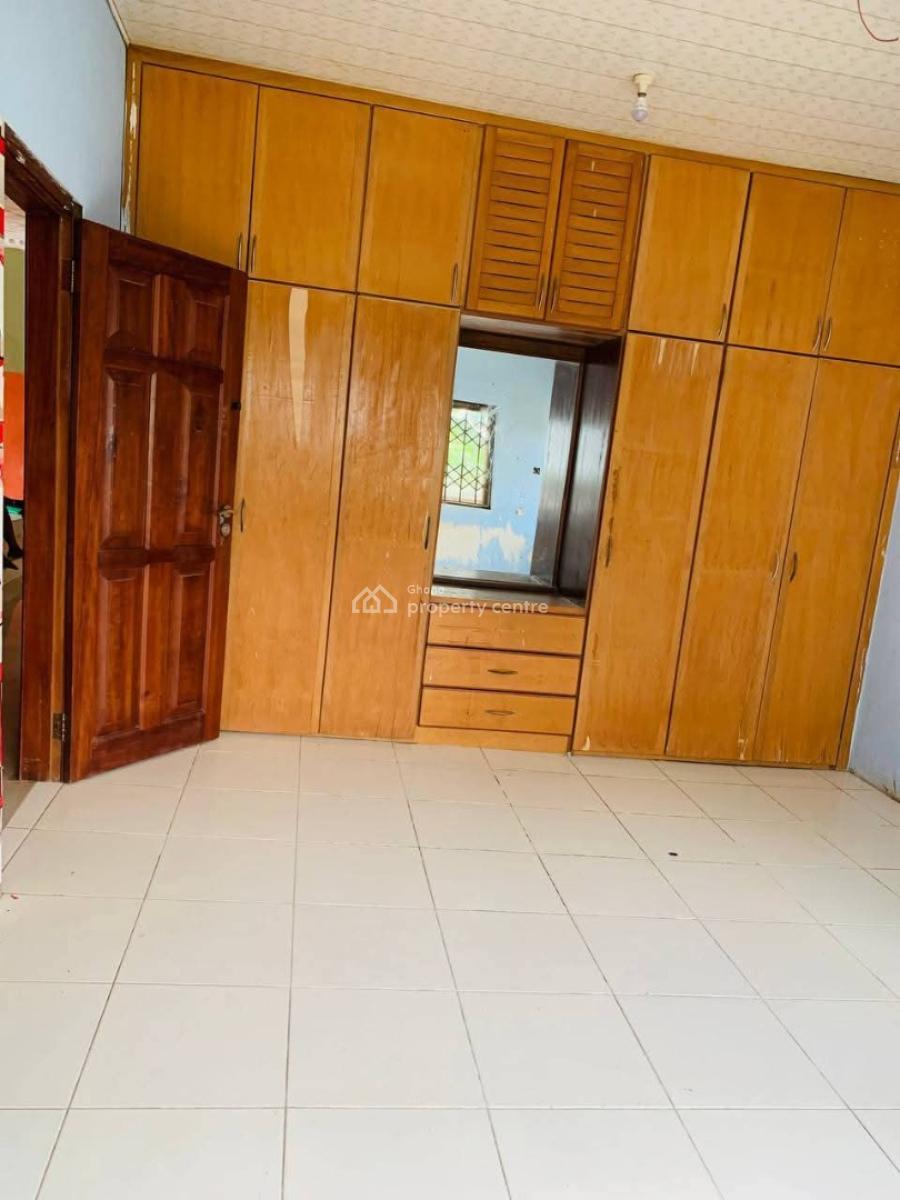 Executive 5 Bedrooms, Madina, La Nkwantanang Madina Municipal, Accra, House for Sale