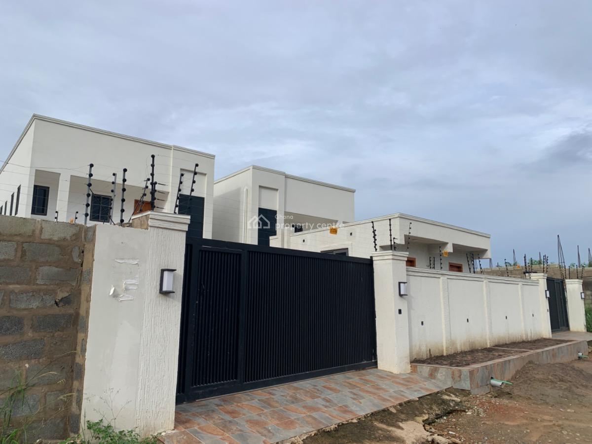 4 Bedrooms Twin House, Koutam Estate, Oyarifa, La Nkwantanang Madina Municipal, Accra, Detached Duplex for Sale