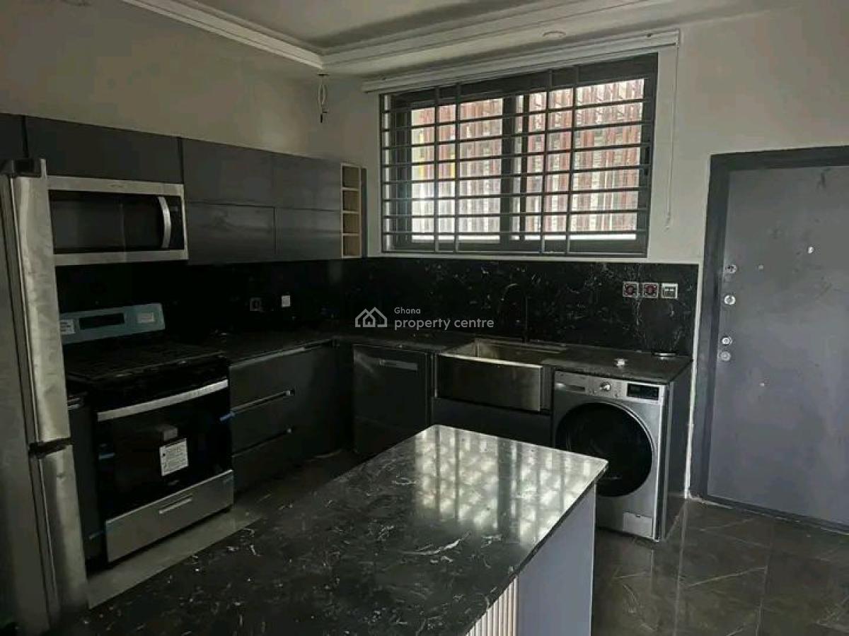 Luxury 4-bedroom Furnished Townhome @ East Airport, East Airport, Airport Residential Area, Accra, Townhouse for Rent