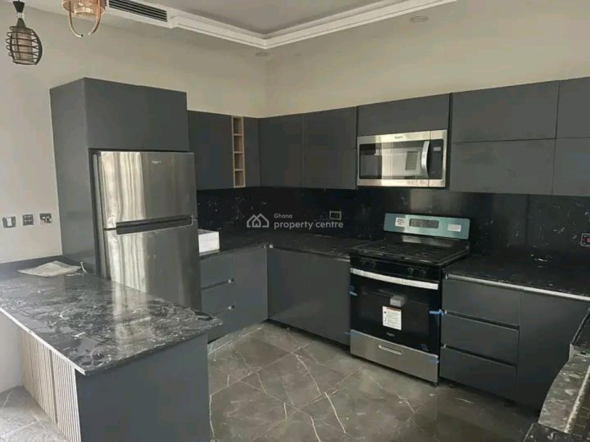 Luxury 4-bedroom Furnished Townhome @ East Airport, East Airport, Airport Residential Area, Accra, Townhouse for Rent