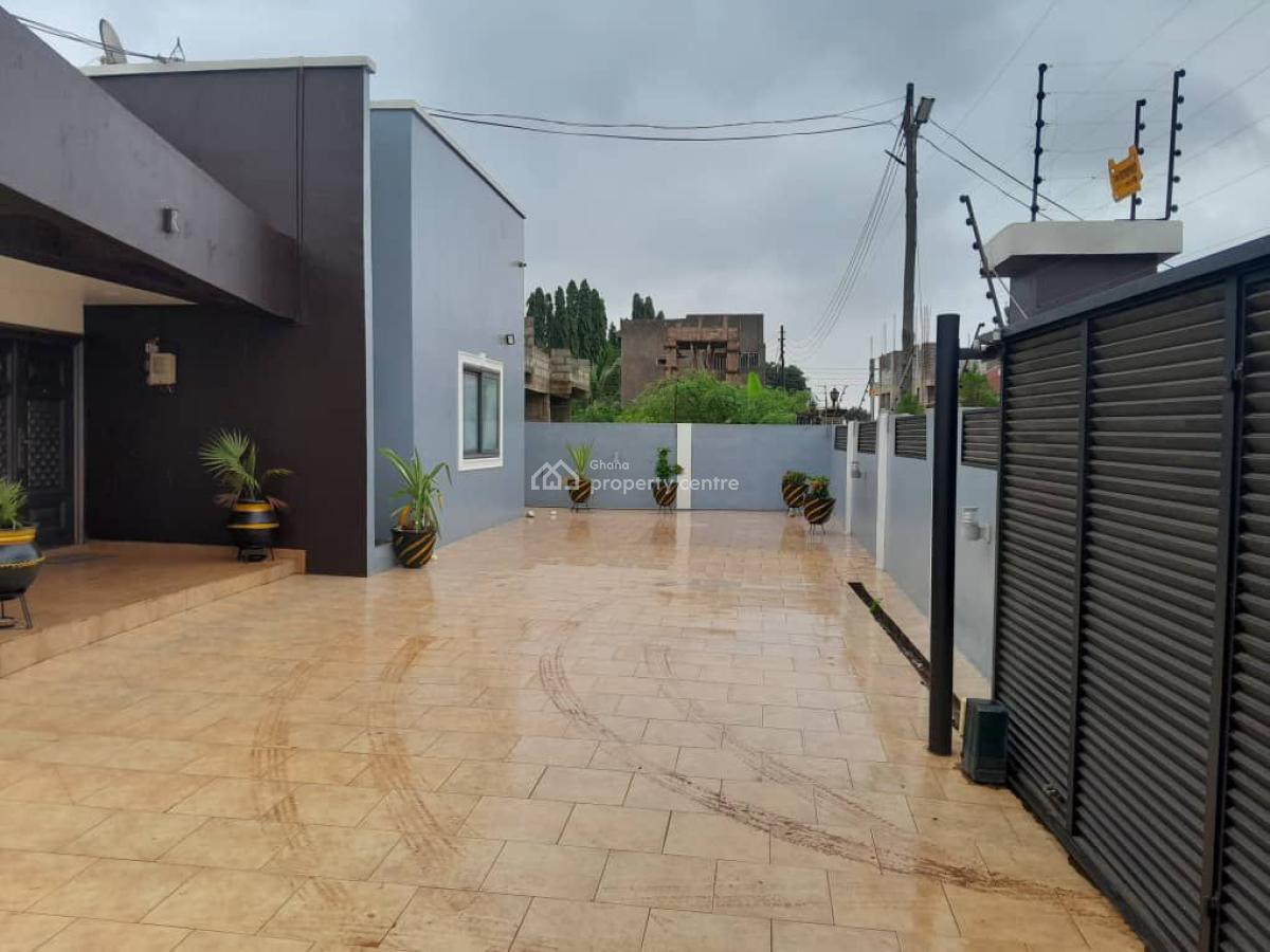 Executive3-bedroom Smart Home@ Agbogba, Agbogba, North Legon, Accra, Townhouse for Sale