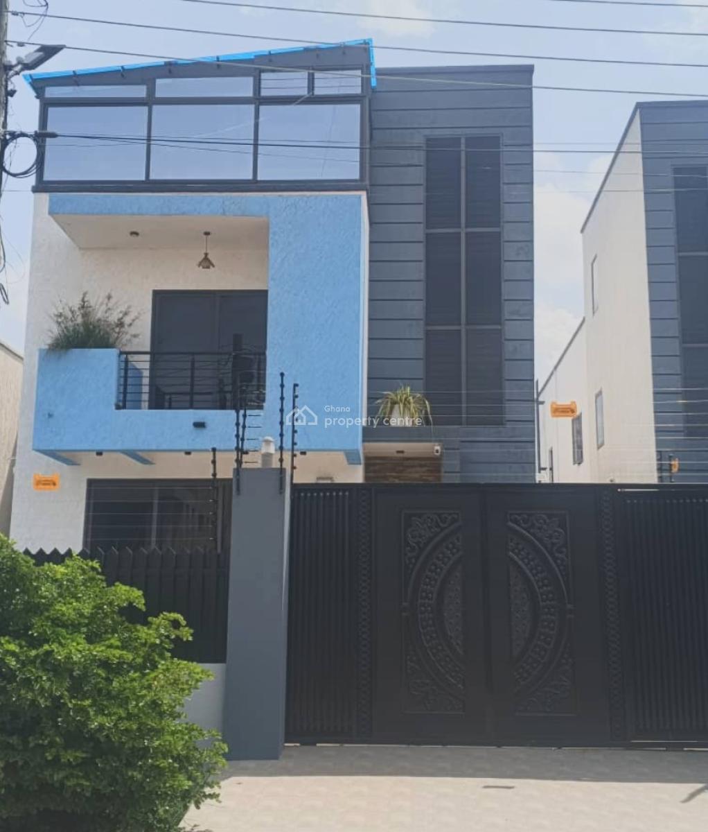 Luxurious 5 Bed House, with Swimming Pool, Fully Furnished