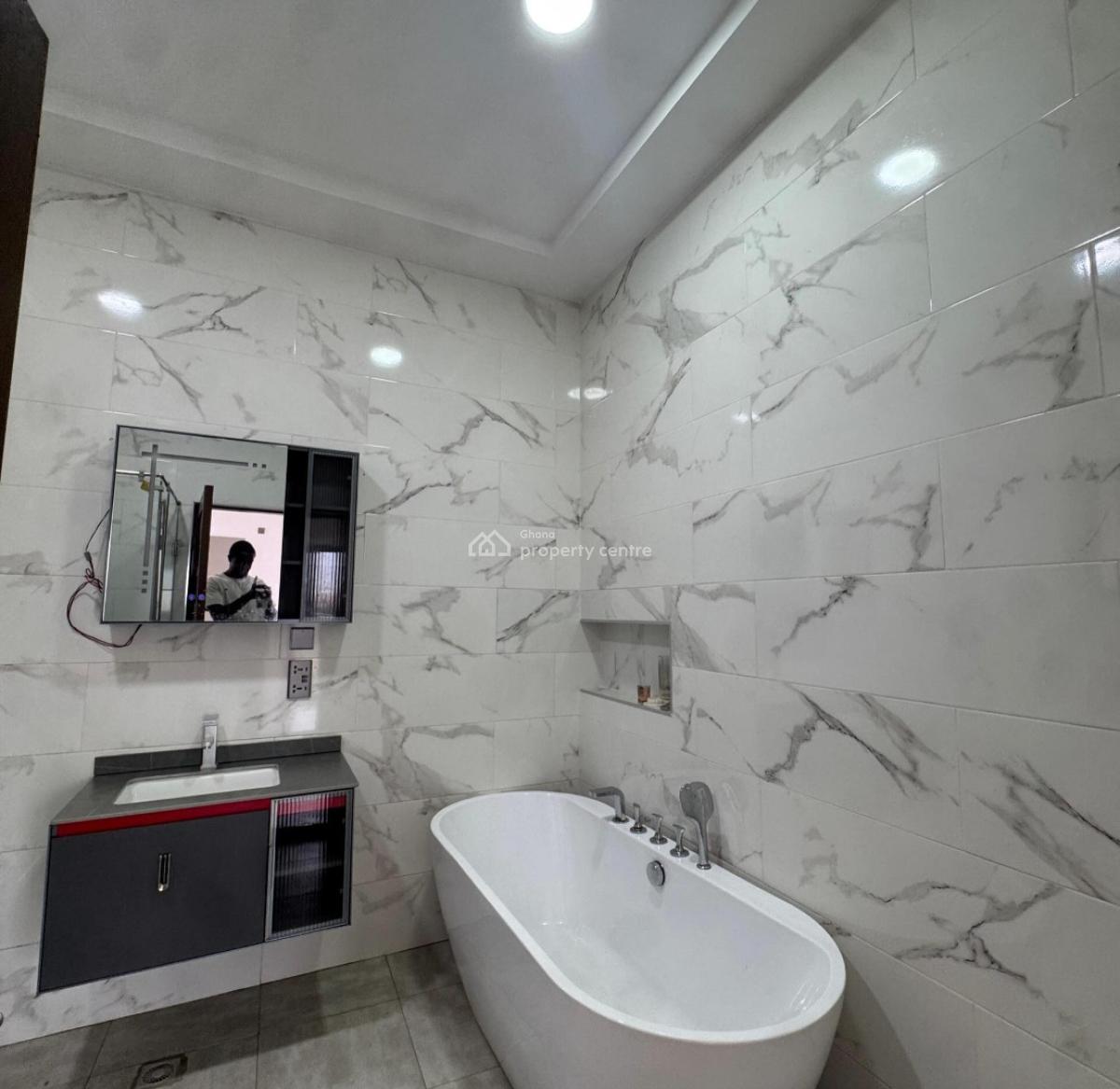 Executive 4 Bedrooms, Adjiringanor, East Legon, Accra, House for Rent
