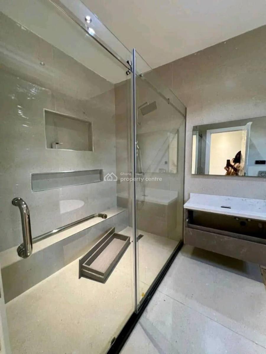 Executive Newly Built 4 Bedroom, East Airport, Airport Residential Area, Accra, Townhouse for Rent