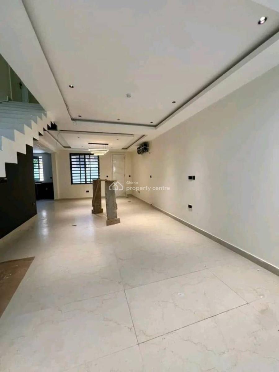 Executive Newly Built 4 Bedroom, East Airport, Airport Residential Area, Accra, Townhouse for Rent