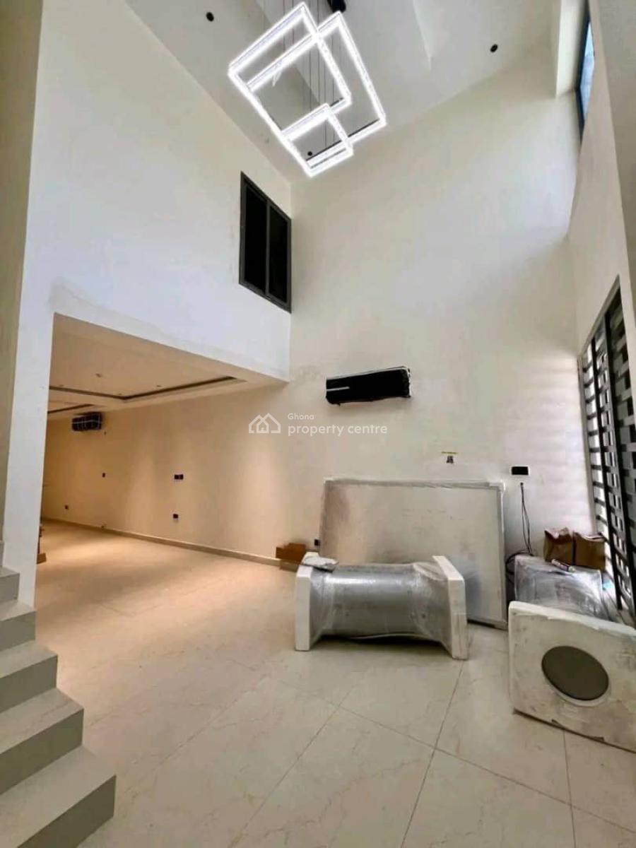 Executive Newly Built 4 Bedroom, East Airport, Airport Residential Area, Accra, Townhouse for Rent
