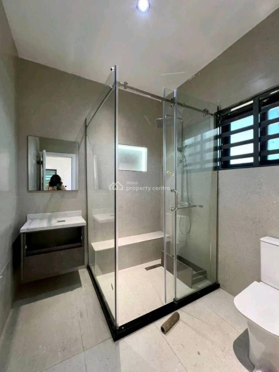 Executive Newly Built 4 Bedroom, East Airport, Airport Residential Area, Accra, Townhouse for Rent